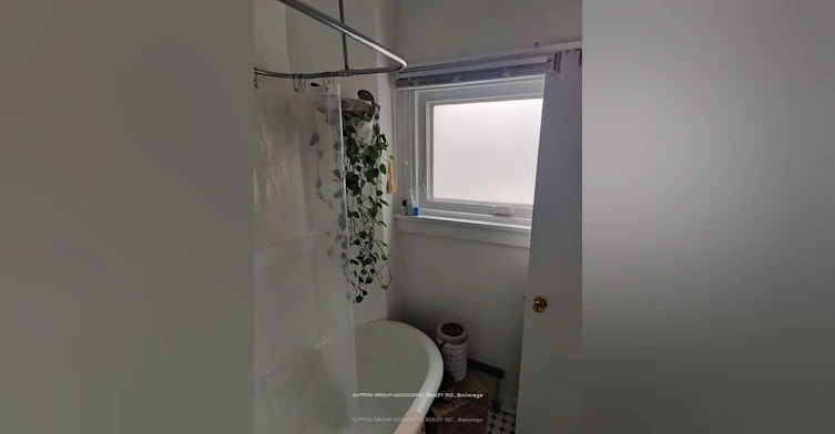 2-117 Marion Street, Toronto, ON, M6R 1E6 - 11