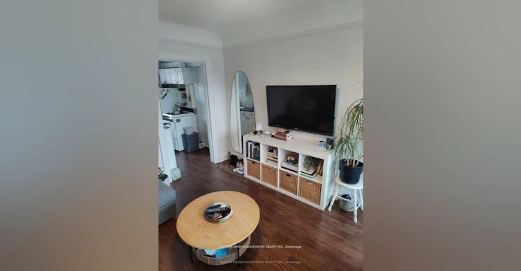 2-117 Marion Street, Toronto, ON, M6R 1E6 - 4