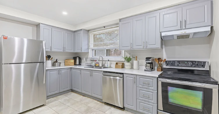 upper-957 Beechwood Avenue, Mississauga, ON, L5G 4E3 - 18
