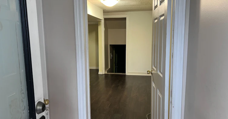 4092 Midhurst Lane, Mississauga, ON, L4Z 1C7 - 2