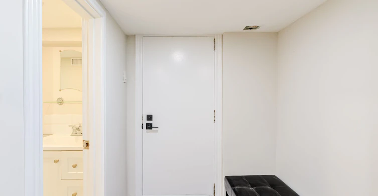 Basement-242 Emerson Avenue, Toronto, ON, M6H 3T6 - 14
