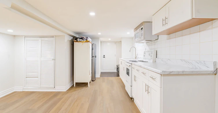 Basement-242 Emerson Avenue, Toronto, ON, M6H 3T6 - 19