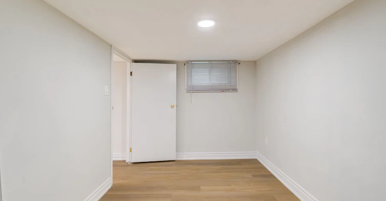 Basement-242 Emerson Avenue, Toronto, ON, M6H 3T6 - 25