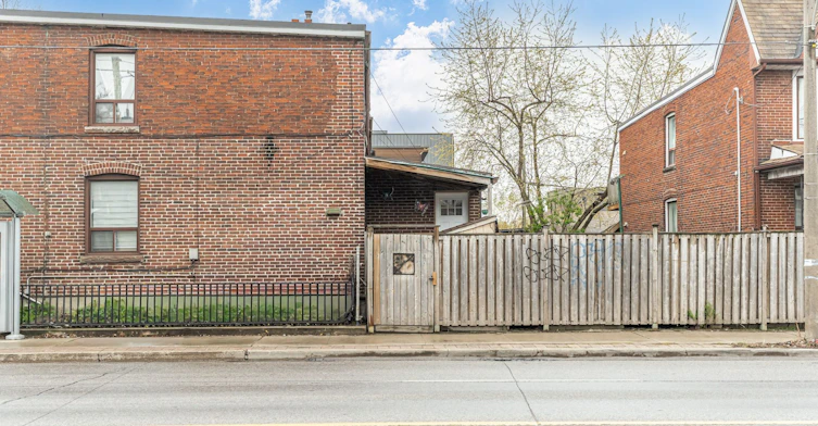 Basement-242 Emerson Avenue, Toronto, ON, M6H 3T6 - 5