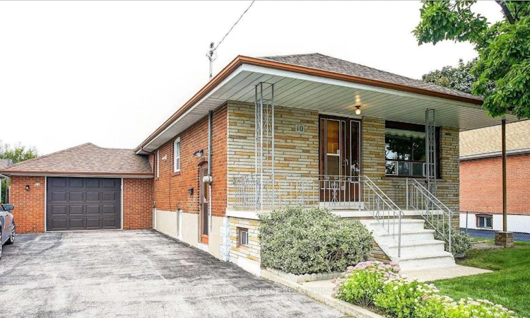 10 Rosewood Avenue