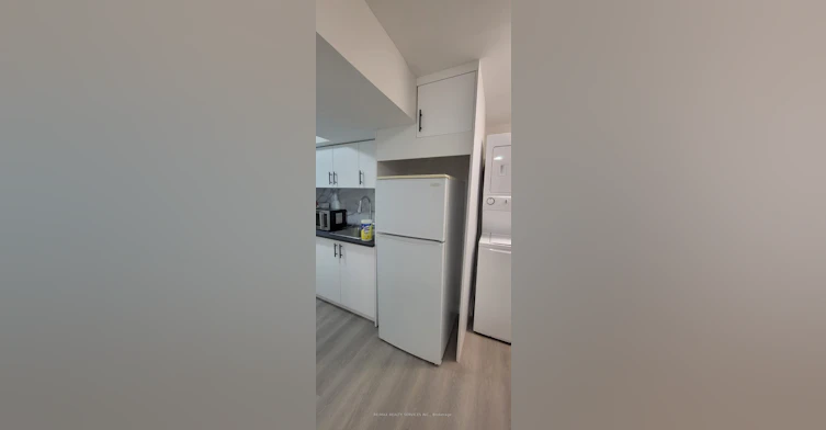 5 Greenwood Crescent, Brampton, ON, L6S 1T2 - 8