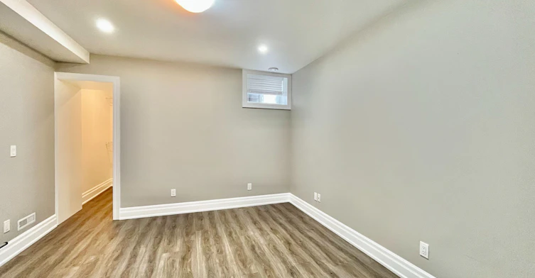 BMST-69 Symington Avenue, Toronto, ON, M6P 3W1 - 3