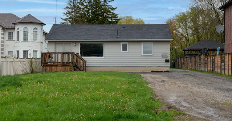Lower-5385 Durie Road, Mississauga, ON, L5M 2C8
