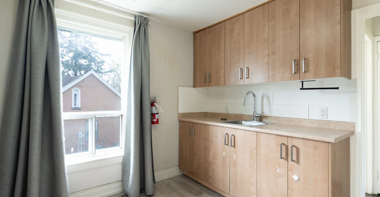 Upper-52 Wellington Street W, Brampton, ON, L6Y 1K9 - 4