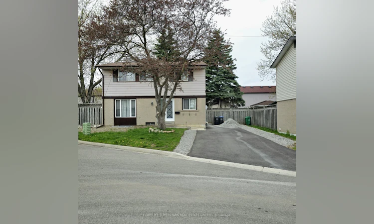 6 Grove Park Square