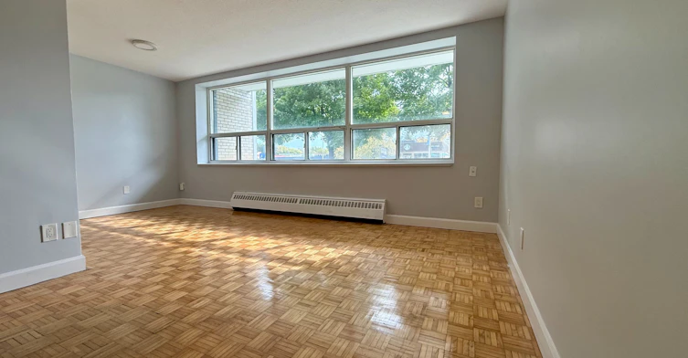 103-363 Lakeshore Road E, Mississauga, ON, L5G 1H7