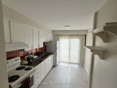 44-5536 Montevideo Road - 4