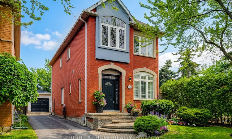 2624 Castle Hill Crescent