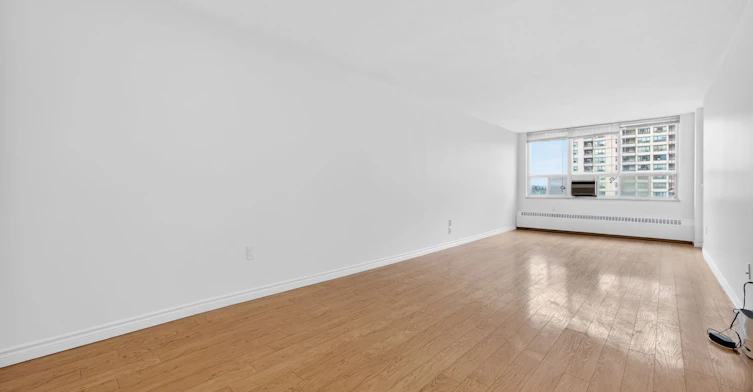 702-390 Dixon Road, Toronto, ON, M9R 1T4 - 14
