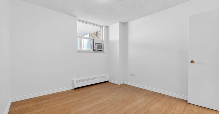 702-390 Dixon Road, Toronto, ON, M9R 1T4 - 23