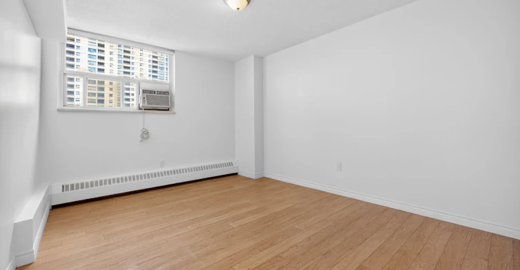 702-390 Dixon Road, Toronto, ON, M9R 1T4 - 26