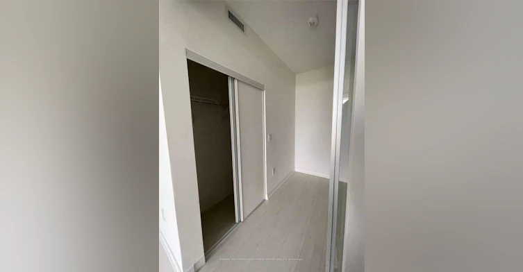 810-10 De Boers Drive, Toronto, ON, M3J 0L6 - 10