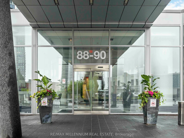 1616-90 Park Lawn Road, Toronto, ON, M8Y 0B6 - 4