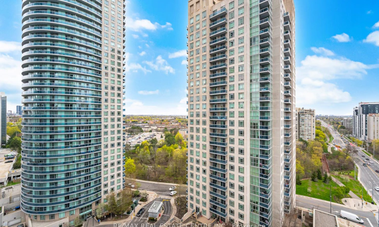 1503-70 Absolute Avenue