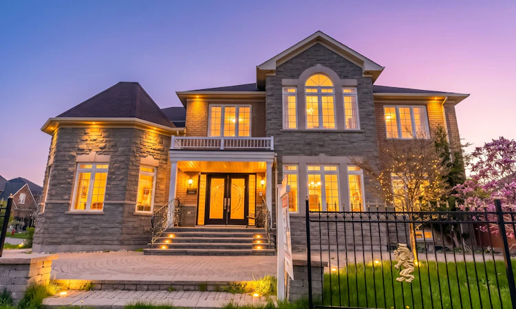 5499 Doctor Peddle Crescent