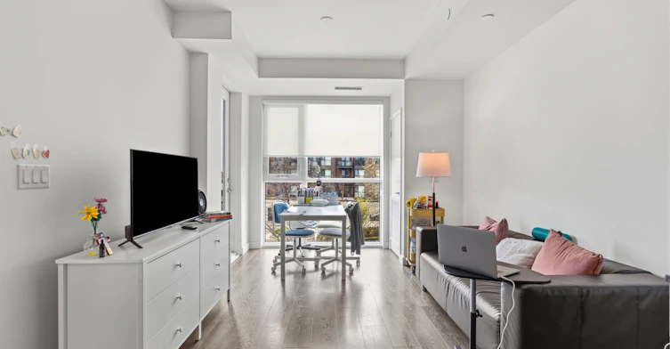 204-210 Sabina Drive E, Oakville, ON, L6H 0W6 - 7