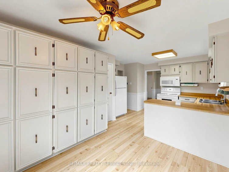 2 Bryant Court, Brampton, ON, L6X 2T1 - 16