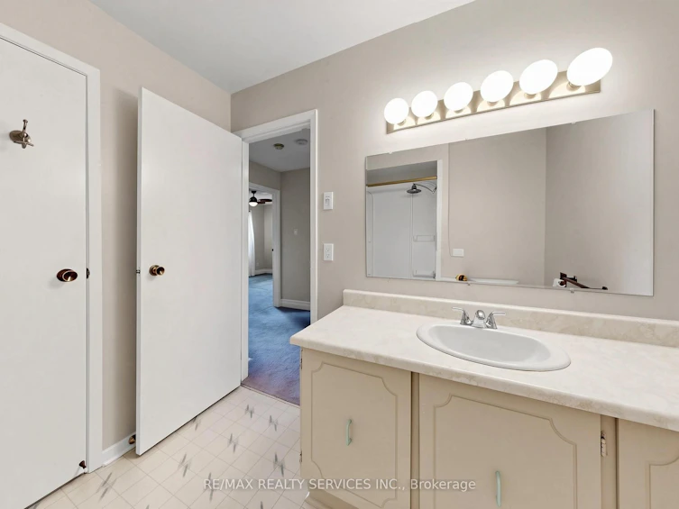 2 Bryant Court, Brampton, ON, L6X 2T1 - 30