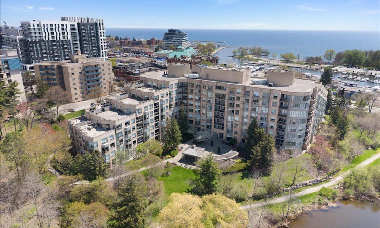 719-2511 Lakeshore Road W