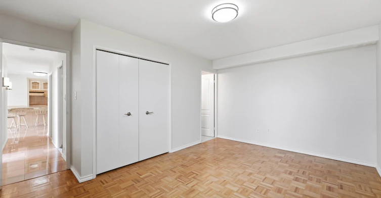 2011-240 Scarlett Road, Toronto, ON, M6N 4X4 - 12
