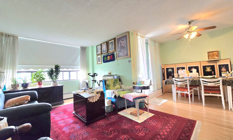 1106-2542 Argyle Road