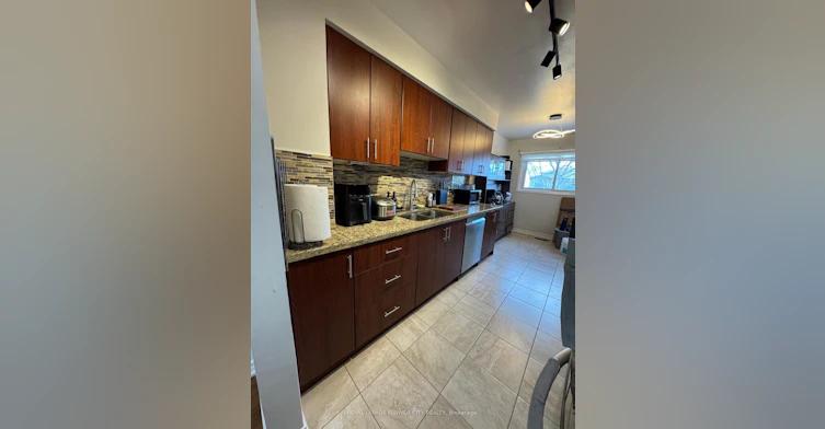 4102 Bishopstoke Lane W, Mississauga, ON, L4Z 1M5 - 8