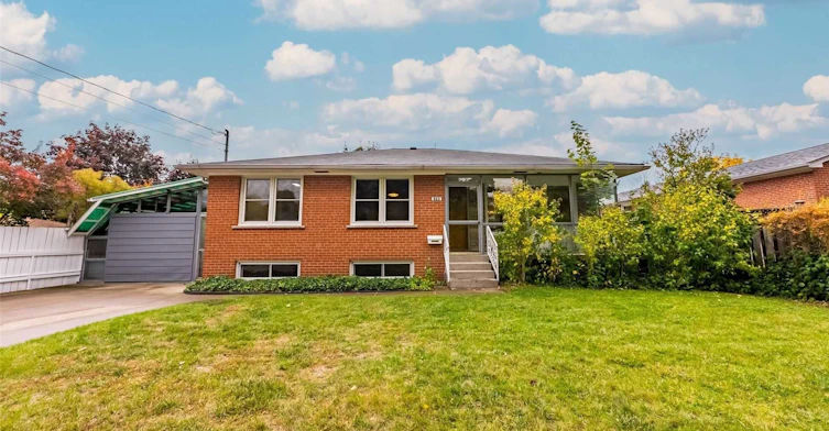 860 Francis Road, Burlington, ON, L7T 3Y2
