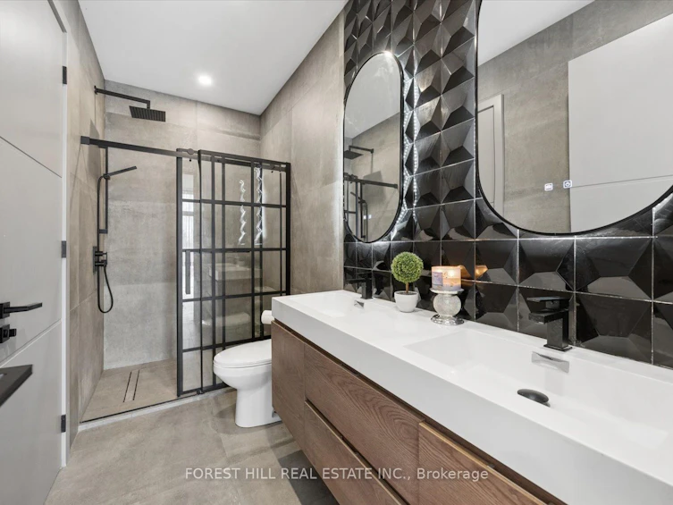 16 Lemonwood Drive, Toronto, ON, M9A 4L4 - 17