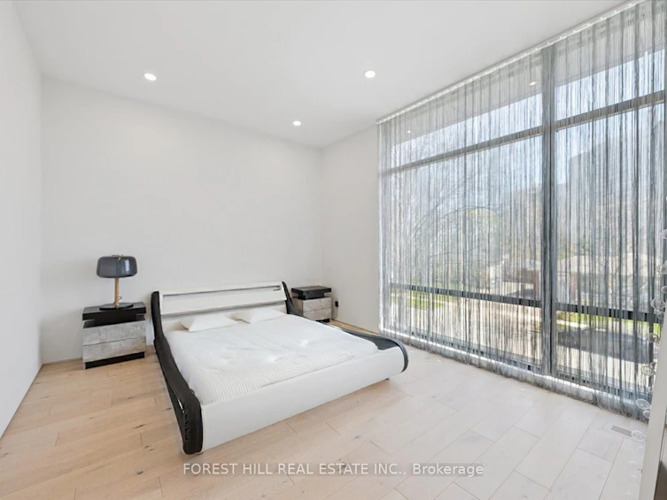 16 Lemonwood Drive, Toronto, ON, M9A 4L4 - 18