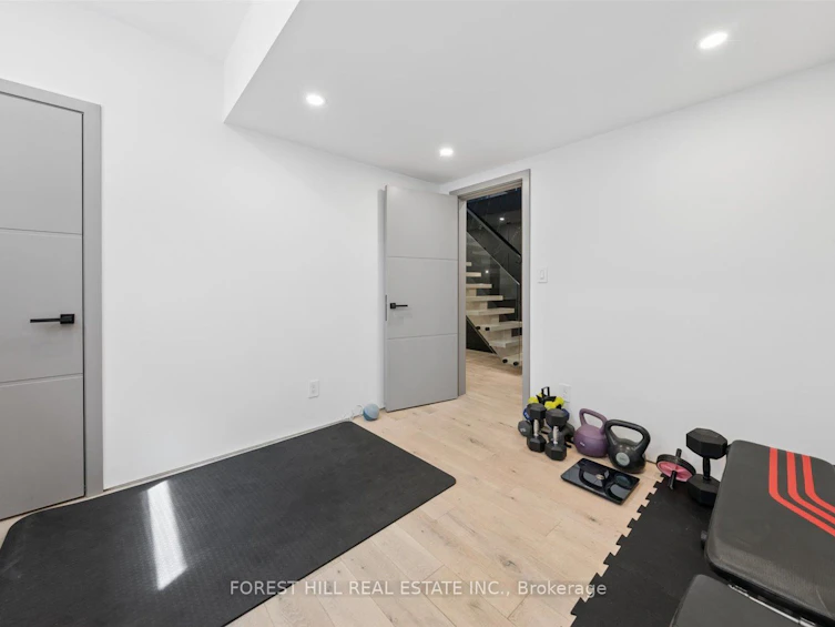 16 Lemonwood Drive, Toronto, ON, M9A 4L4 - 26