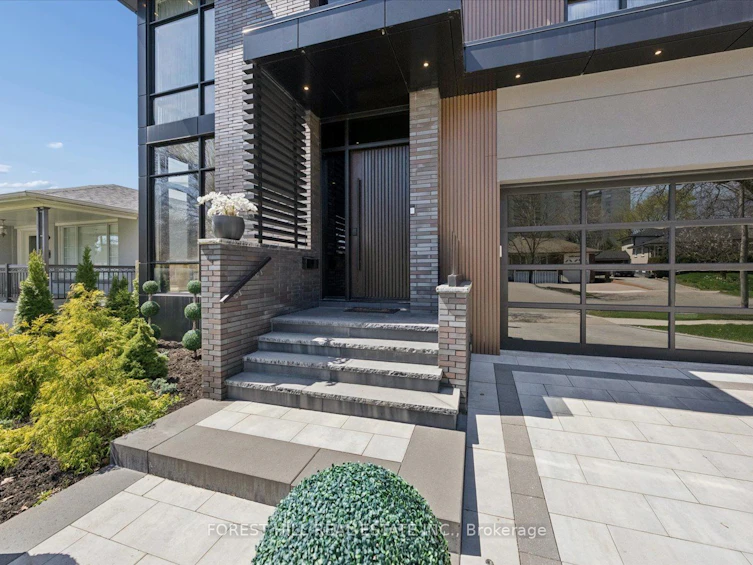 16 Lemonwood Drive, Toronto, ON, M9A 4L4 - 3