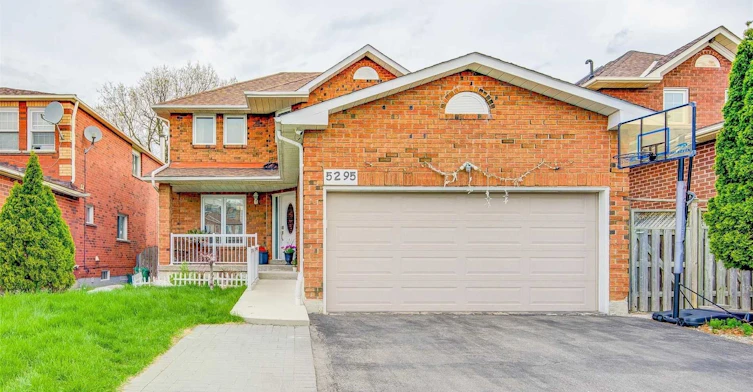 Upper-5295 Thornwood Drive, Mississauga, ON, L4Z 3J3