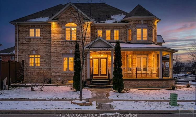 15 Vanwood Crescent