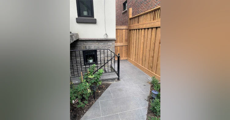 7 Van Dusen Boulevard, Toronto, ON, M8Z 3E4 - 16