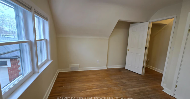 Upper-279 Cornelius Parkway, Toronto, ON, M3K 1T6 - 25