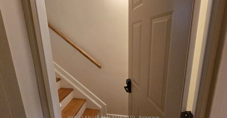 Upper-279 Cornelius Parkway, Toronto, ON, M3K 1T6 - 8