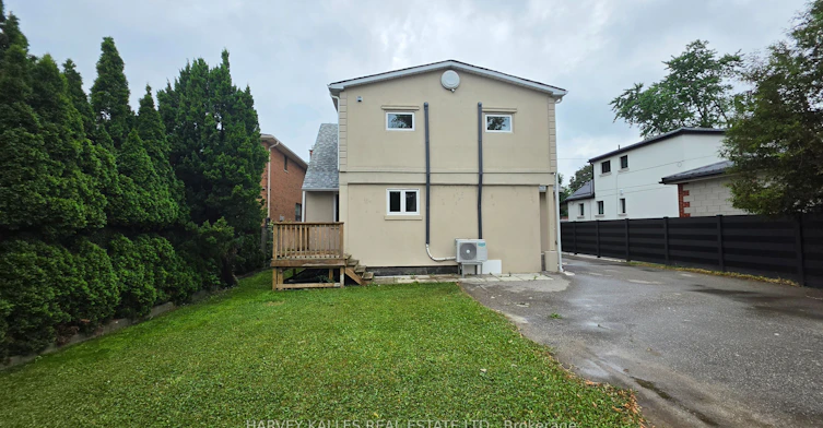 Upper-279 Cornelius Parkway, Toronto, ON, M3K 1T6 - 37