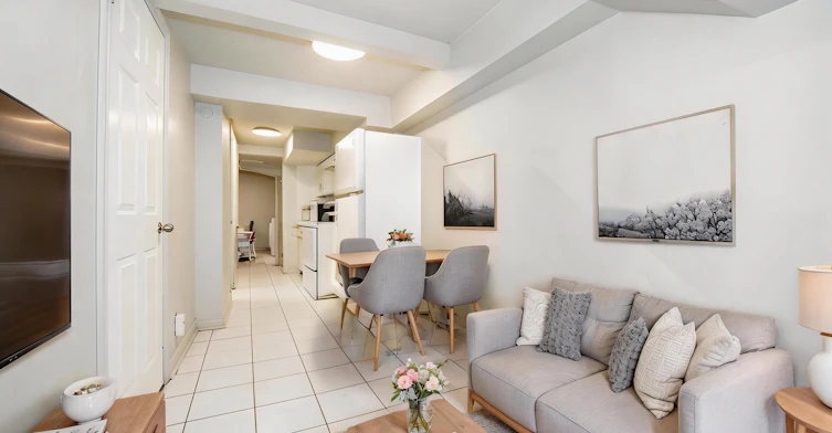 Lower-47 Greendale Avenue, Toronto, ON, M6N 4P4