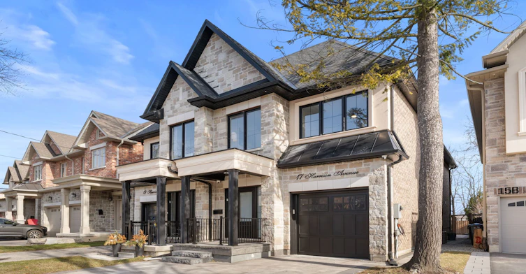 17 Harrison Avenue, Mississauga, ON, L5H 2N8 - 2