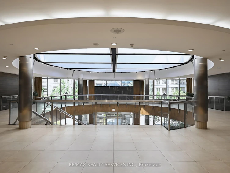 504-3880 Duke Of York Boulevard, Mississauga, ON, L5B 4M7 - 4