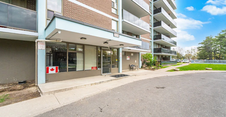 907-235 Grandravine Drive, Toronto, ON, M3N 1J2 - 3