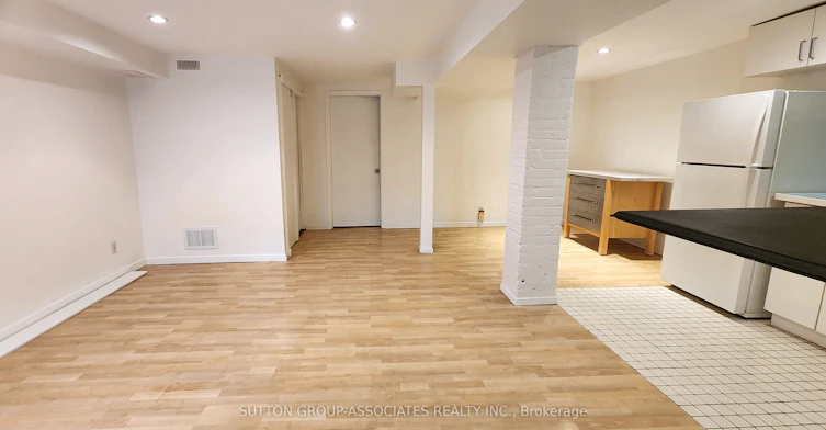 BSMT-360 Sorauren Avenue, Toronto, ON, M6R 2H1 - 7
