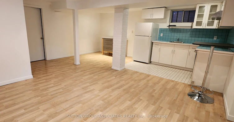 BSMT-360 Sorauren Avenue, Toronto, ON, M6R 2H1 - 8