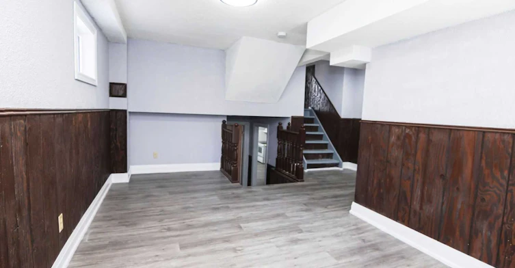 827 Stainton Drive, Mississauga, ON, L5C 1G2 - 3