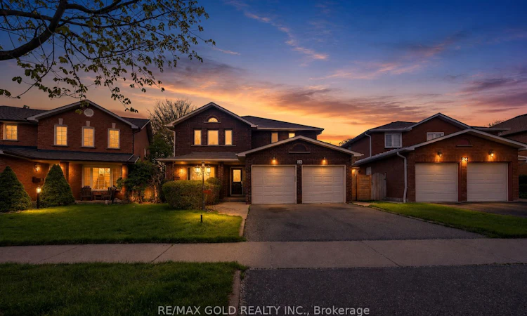 26 Dundalk Crescent